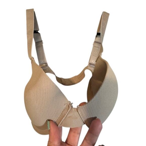 Danskin Intimates Beige Adjustable Strap Stretch Nylon Stretch Bra Women Sz 32B - Picture 2 of 8